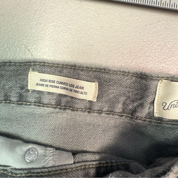 Universal Thread Women’s High-Rise Curved Leg Gray Denim Jeans Size 16 - Picture 8 of 9